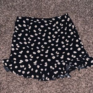 Daisy Patterned Mini Skirt